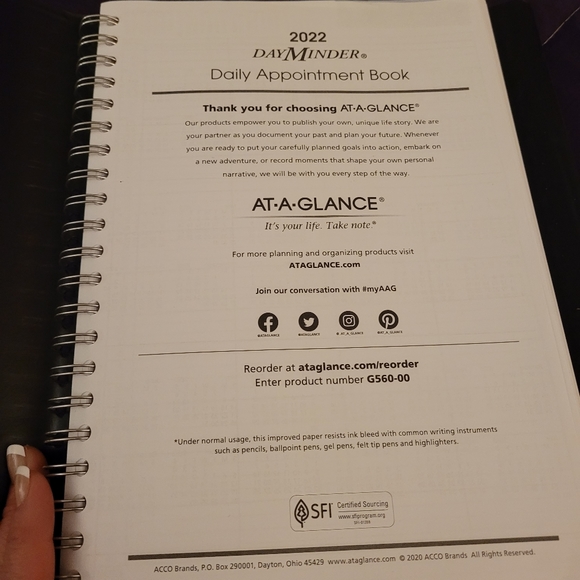2022 AT-A-GLANCE 8" x 11" Daily Appointment Book, Four-Person Group, Black - Picture 3 of 6